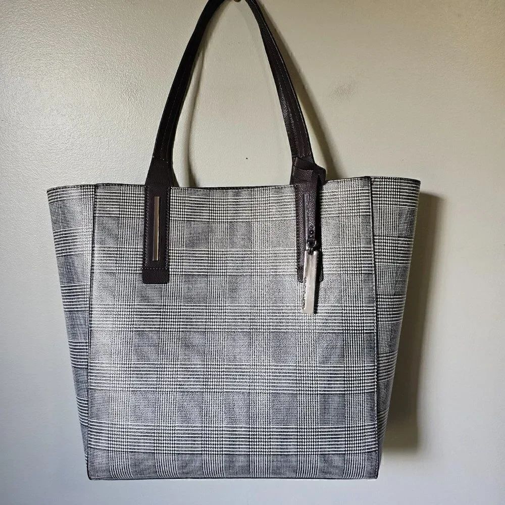 EUC LIKE NEW VINCE CAMUTO PLAID BLACK / WHITE GENUINE LEATHER LARGE TOTE BAG